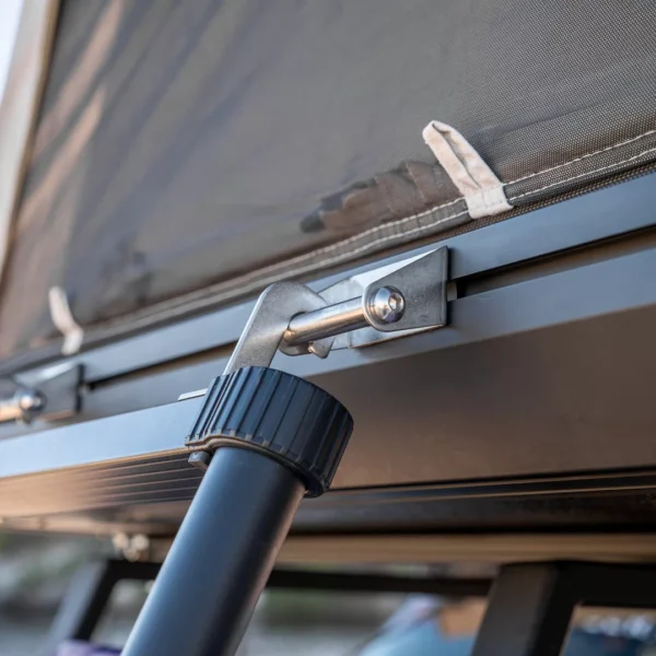 Zenith Aluminium Hard Shell Roof Tent